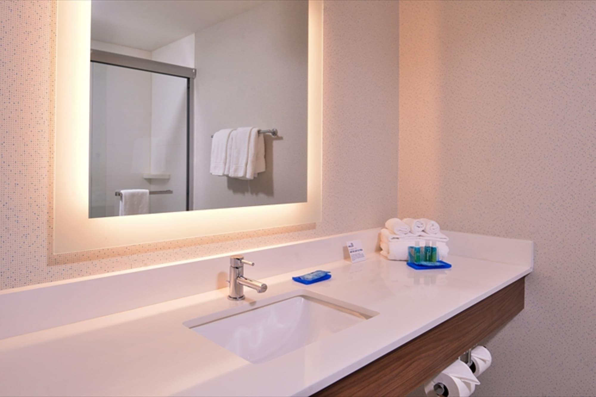 Holiday Inn Express Hotel & Suites Albany By Ihg Luaran gambar